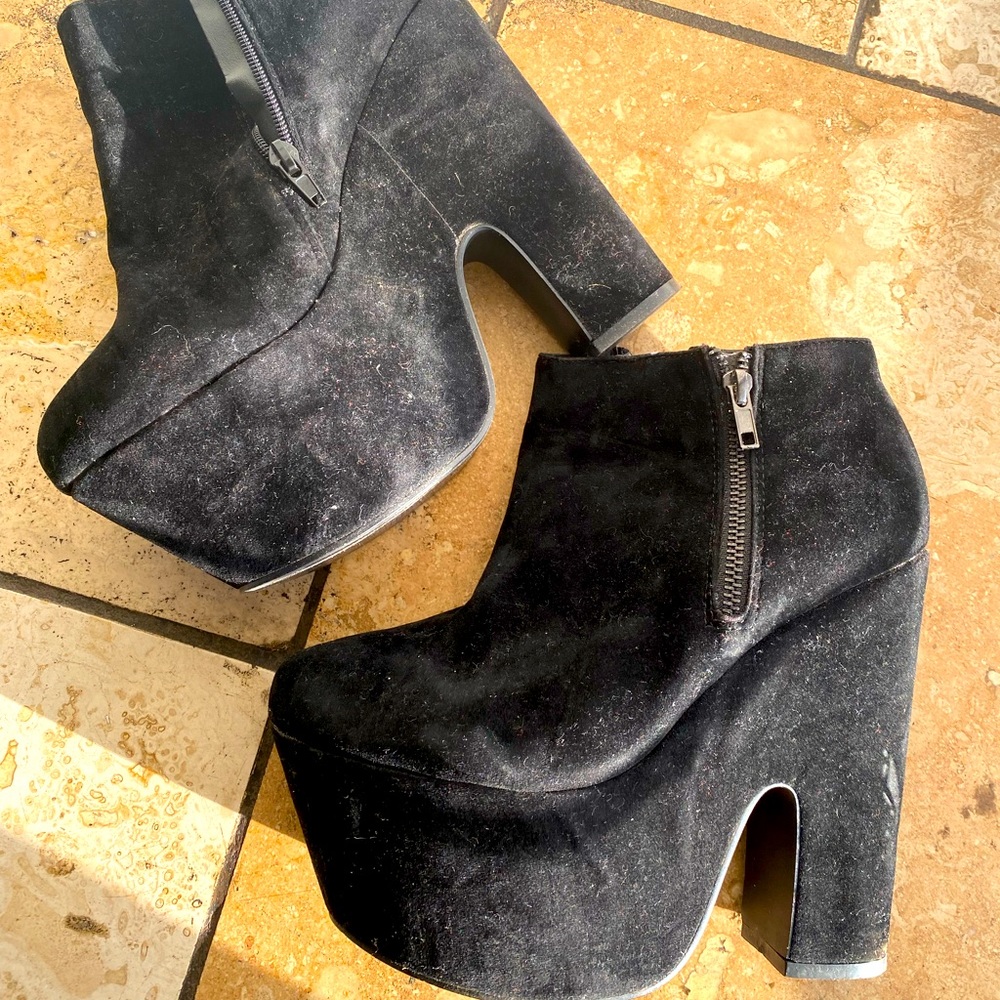 Chunky Black Suede Platform Heel, Womens Size 8
